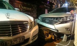 Hiện trường vụ tai nạn liên hoàn. Ảnh: Sơn Dương