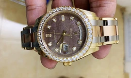 Chiếc đồng hồ Rolex được cảnh sát thu hồi. Ảnh: Công an cung cấp