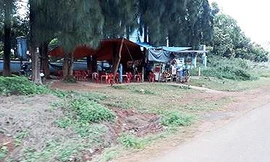 Quán nước vỉa hè nơi em Đinh Hoàng Long bị bắn vào đầu 