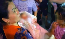 Bé trai hơn 1 tháng tuổi bị bỏ lại trong đêm trước cửa nhà dân