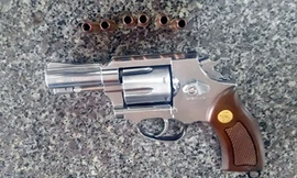 Nguyên trưởng công an xã nổ súng khi cự cãi với hàng xóm