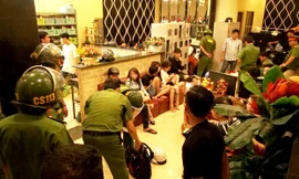 Phát hiện nhiều người ‘bay lắc’, bán dâm trong quán karaoke