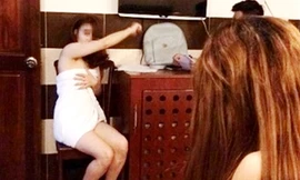 Bắt quả tang 'ổ' mại dâm giá 200.000/lượt