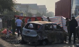 Phát hiện thi thể người trong chiếc ô tô con bị cháy