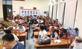 Sòng bạc đội lốt CLB Poker của các đại gia ở Sài Gòn.