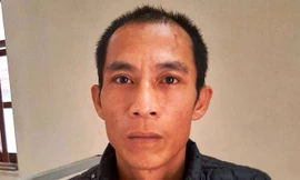 Trần Văn Sơn tại cơ quan công an