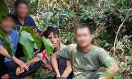 4 người dân ở Bình Định mưu trí, dũng cảm tiếp cận giúp công an bắt nghi phạm giết người tình đang bị truy nã đặc biệt khi đang lẩn trốn trong rừng sâu