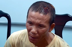 Tuấn tại cơ quan công an