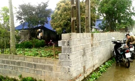 Ngôi nhà nơi nữ sinh được phát hiện bị ngộ độc thuốc diệt cỏ cùng một số thương tích trên người