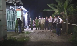  Cảnh sát khám nghiệm hiện trường