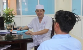 Sức khoẻ bệnh nhân đã ổn định, nhưng theo bác sĩ sau ba tháng tình trạng cương dương mới hồi phục hoàn toàn