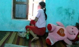 Gã đàn ông bị bắt tại trận khi đang hiếp dâm cô gái 19 tuổi