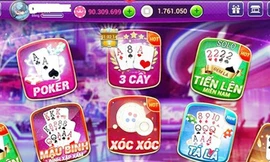 Giao diện game bài do Nguyễn Văn Dương và Phan Sào Nam điều hành