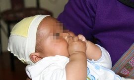 Bé gái 2 tháng tuổi được về với gia đình