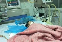 Bé trai 32 tháng tuổi tử vong khi đang truyền nước biển