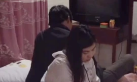 Bắt quả tang 2 phụ nữ bán dâm trong khách sạn