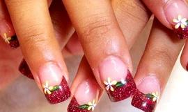 Nail hoa cho quý cô năng động