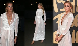 'Thiên thần nội y' Stella Maxwell lộ nguyên vòng 1 khiến khách mời 'đỏ mặt'