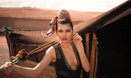 Mỹ nhân Hollywood 'thả rông' vòng 1 chụp ảnh khêu gợi