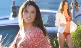 Hậu trường chụp bikini nóng bỏng của mỹ nhân nội y Alessandra Ambrosio 