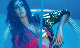 'Phụ nữ gợi cảm nhất Ấn Độ' Katrina Kaif đẹp 'rực lửa' trên tạp chí