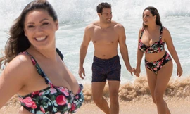 Mỹ nhân được coi là 'kỳ quan thứ 8' khoe đường cong 'bỏng mắt' với bikini