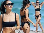Sao truyền hình Mỹ phô dáng nuột nà gợi cảm với bikini