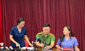 Học sinh tử vong trên ôtô đưa đón: Trường Gateway tự 'gắn mác' quốc tế?