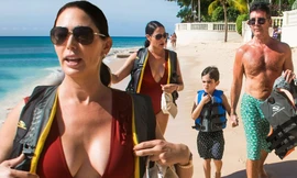 Vợ 'ông trùm giải trí' Simon Cowell 'bốc lửa' với áo tắm