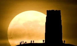 Chiêm ngưỡng ‘siêu mặt trăng' trên khắp thế giới