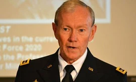 Máy bay của tướng Mỹ trúng tên lửa Taliban