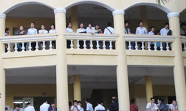 Một phòng thi có thể phải thi lại môn toán