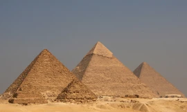 Đại Kim tự tháp Giza với nhiều bí ẩn mà các nhà khoa học hiện nay vẫn tiếp tục khám phá.