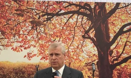 Công tước xứ York, Hoàng tử Andrew gặp gỡ báo chí tại Hà Nội ngày 4/12. Ảnh: L.A