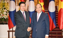 Thủ tướng Nguyễn Xuân Phúc đã tiếp Thủ tướng Chính phủ Lào Thongloun Sisoulith. Ảnh:VGP