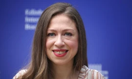 Chelsea Clinton, con gái của cựu Tổng thống Bill Clinton và cựu ngoại trưởng Hillary Clinton.