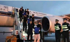 69 nghi phạm Trung Quốc đã bị dẫn độ về nước.