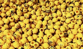 Qua nghiên cứu, các đồ chơi Lego nuốt vào trong người đều tự biết cách chui ra ngoài.