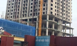 Sập giàn giáo chung cư đang xây, 7 người nhập viện