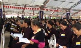 Hàng nghìn người cầu siêu cho nạn nhân tai nạn giao thông