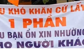 Chia sẻ chống dịch COVID-19: Phát cơm miễn phí, hỗ trợ tiền người bán vé số