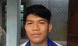 Nam sinh Trần Công Mẫn suy sụp vì bị nghi oan có quan hệ với cô giáo.