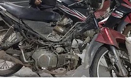 2 thiếu niên trang bị dao, roi điện chặn cướp người đi đường