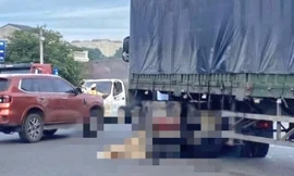 Nữ sinh đi xe đạp điện tử vong sau va chạm với xe đầu kéo