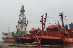 Điều 2 tàu ứng trực bão Tembin, cưỡng chế 207 người di dời