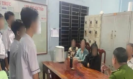 Nam sinh cấp 3 ở Đồng Nai cho bạn học vay lãi nặng 