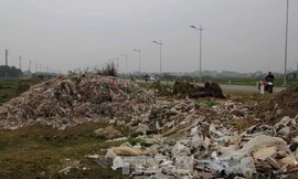 Lái xe chạy liên tỉnh để đổ trộm rác thải