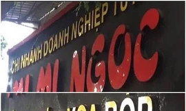 Phát hiện cơ sở massage có nữ nhân viên “tắm tiên” cùng khách 