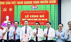  Đồng Nai: Công bố quyết định phê chuẩn kết quả bầu Chủ tịch UBND thành phố Biên Hòa