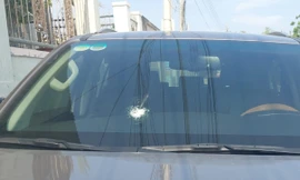 Ô tô bị ném đá trên cao tốc Phan Thiết- Dầu Giây